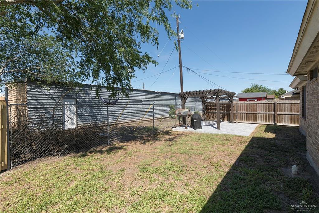 503 Northern Dancer Avenue Edinburg, TX 78539 - Photo 10 of 34 a view of a backyard
