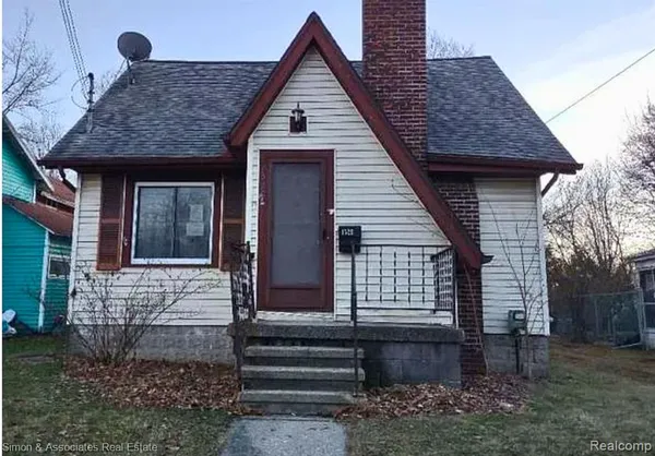$89,999 | 1520 East Oakland Avenue, Lansing, MI 48906