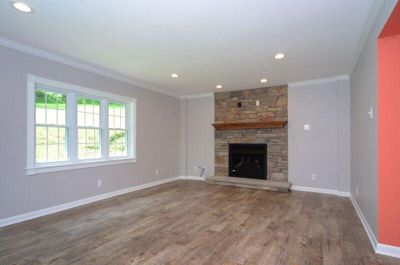 215 Hickory Grade Road Bridgeville, PA 15017 - Photo 2 of 16 Gallery Image 2