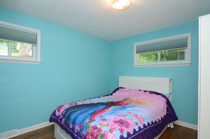 215 Hickory Grade Road Bridgeville, PA 15017 - Photo 13 of 16 Gallery Image 13
