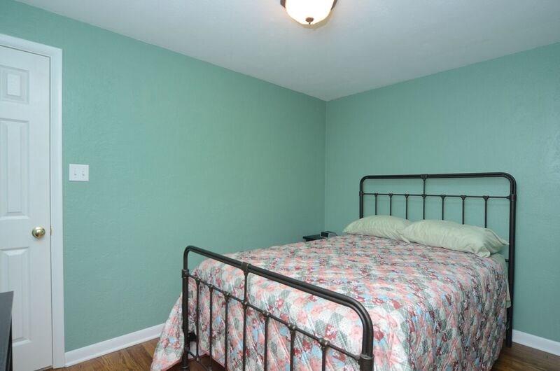 215 Hickory Grade Road Bridgeville, PA 15017 - Photo 14 of 16 Gallery Image 14