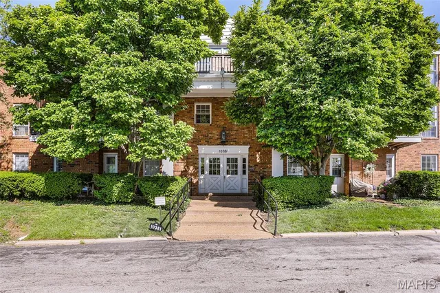 $99,900 | 10381 Oxford Hill Drive, Unit 6, St. Louis, MO 63146