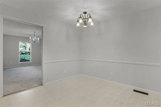 $99,900 | 10381 Oxford Hill Drive, Unit 6, St. Louis, MO 63146