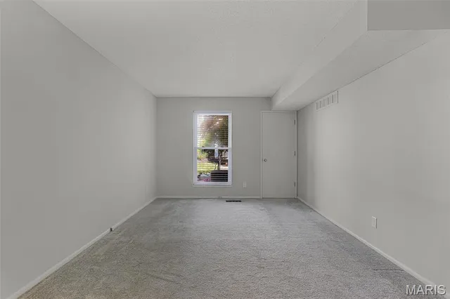 $99,900 | 10381 Oxford Hill Drive, Unit 6, St. Louis, MO 63146