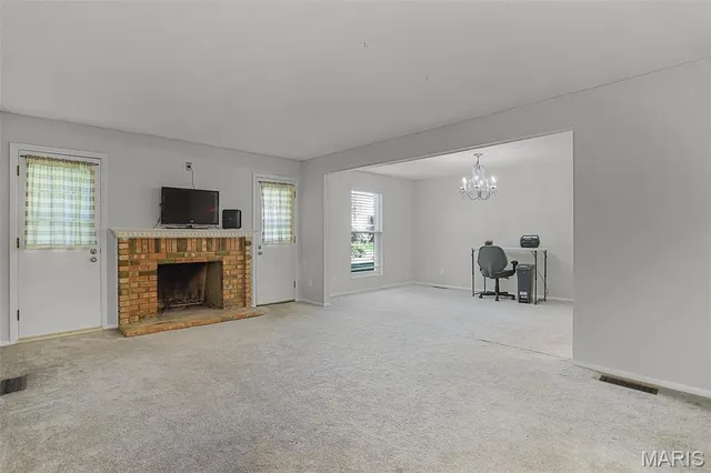 $99,900 | 10381 Oxford Hill Drive, Unit 6, St. Louis, MO 63146