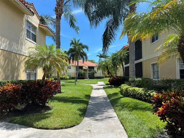 $1,950 | 1241 Southwest 46th Avenue, Unit 1008, Pompano Beach, FL 33069
