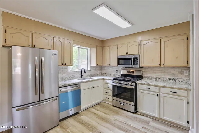 $165,000 | 210 North Jadek Drive Northeast, Magee, MS 39111