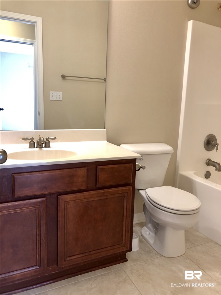 3212 Upton Gray Place Foley, AL 36535 - Photo 29 of 36 2nd Bathroom