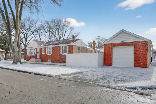$299,900 | 700 22nd Avenue, Bellwood, IL 60104