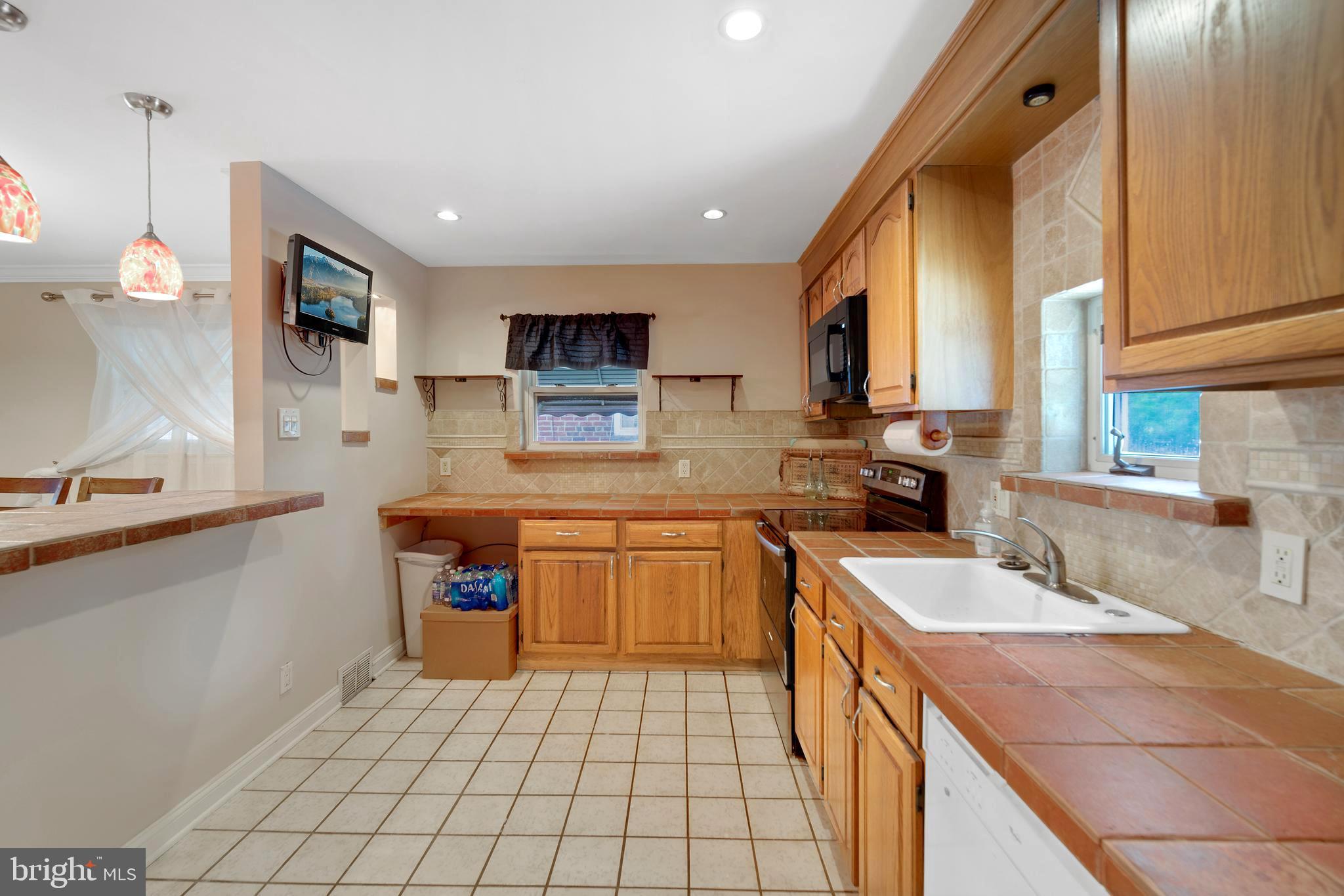1210 Ripley Street Philadelphia, PA 19111 - Photo 12 of 28 Gallery Image 12