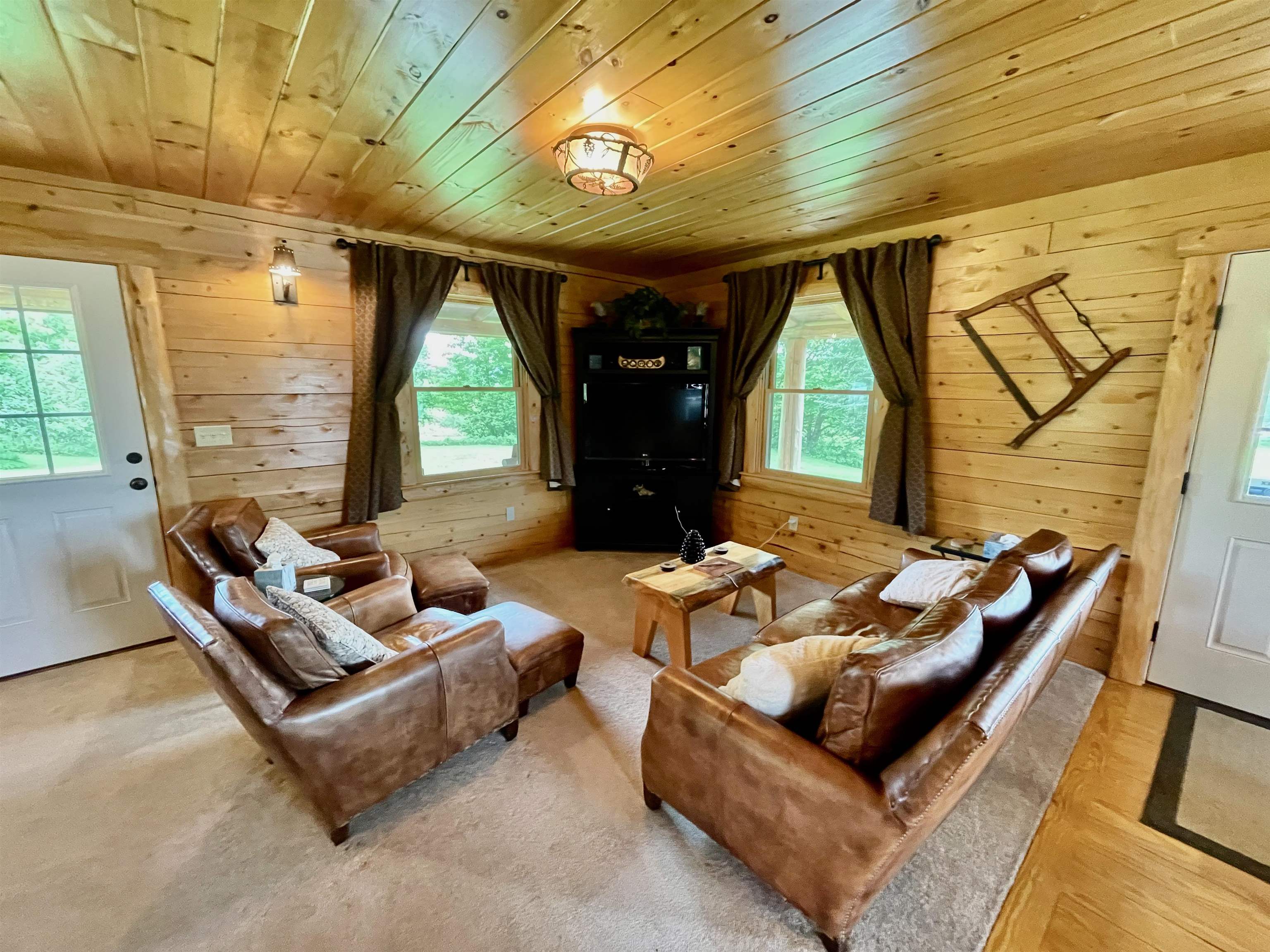 127 Danforth Road Pittsburg, NH 03592 - Photo 6 of 40 Gallery Image 6