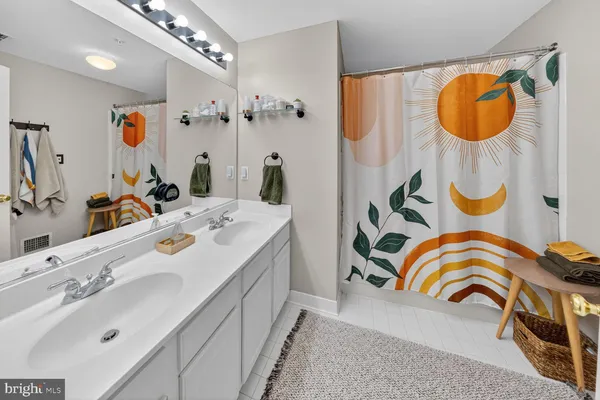$3,000 | 725 A Main Street, Unit 725A, Gaithersburg, MD 20878
