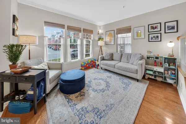 $3,000 | 725 A Main Street, Unit 725A, Gaithersburg, MD 20878