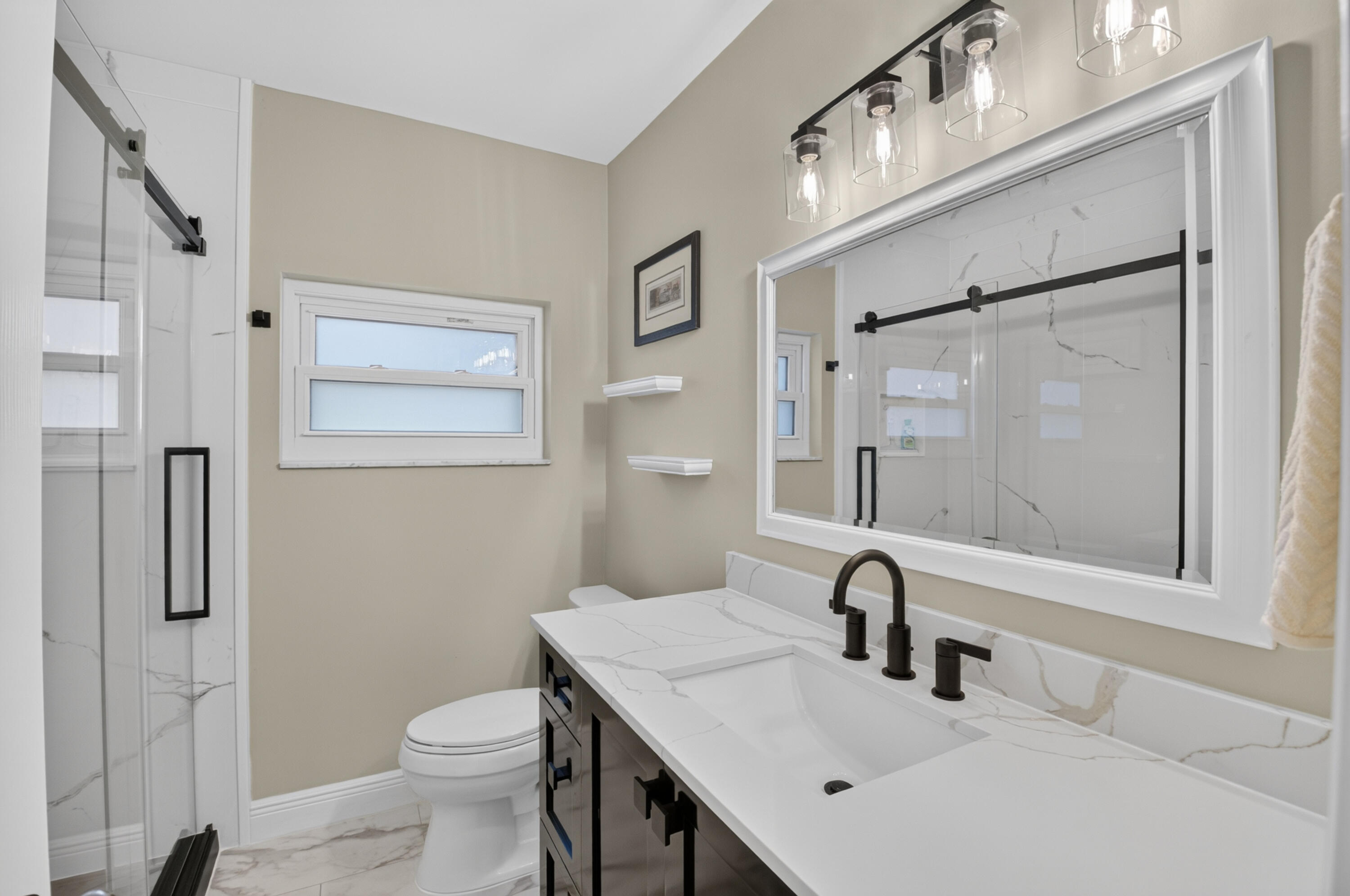 22018 Colony Drive Boca Raton, FL 33433 - Photo 25 of 39 Second Bath