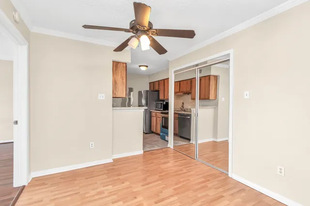 a view of a kitchen interior of the house