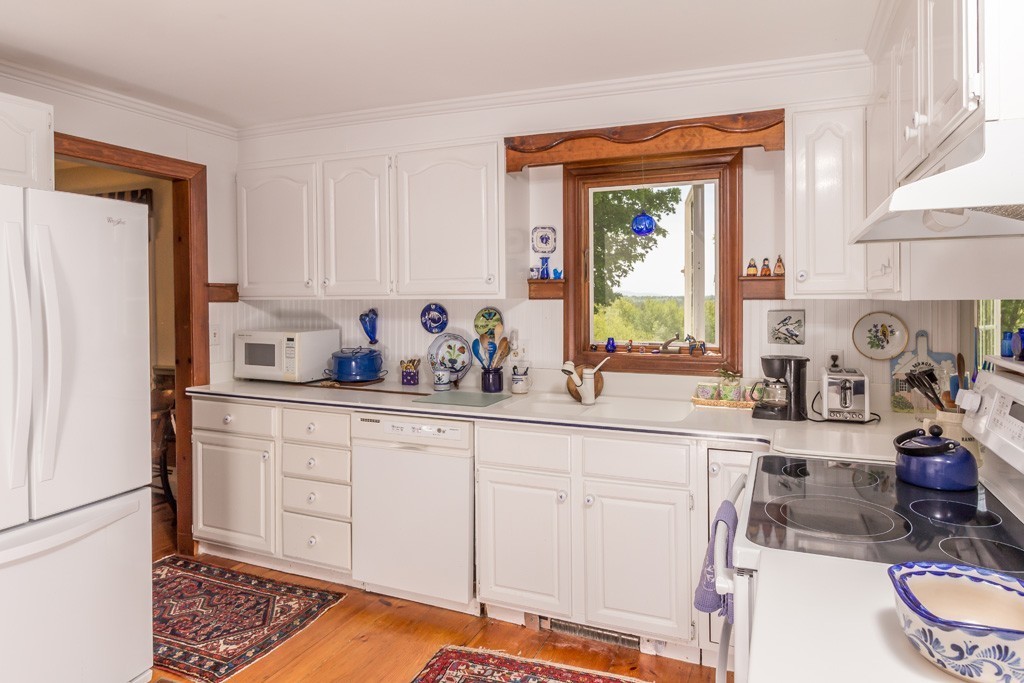 209 Stowell Road Ashburnham, MA 01430 - Photo 4 of 30