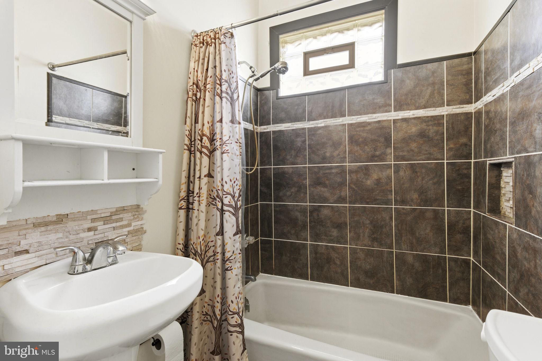 6421 Cedonia Avenue Baltimore, MD 21206 - Photo 14 of 30