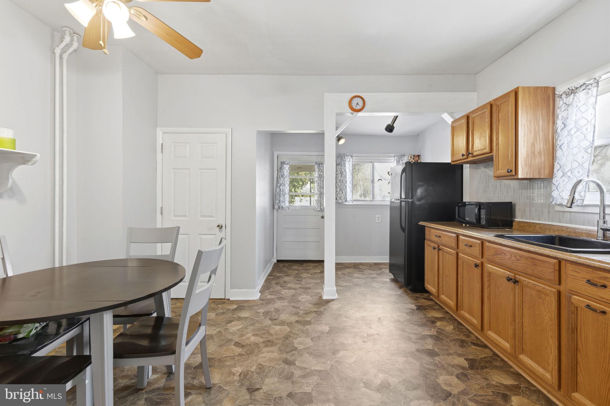 6421 Cedonia Avenue Baltimore, MD 21206 - Photo 8 of 30
