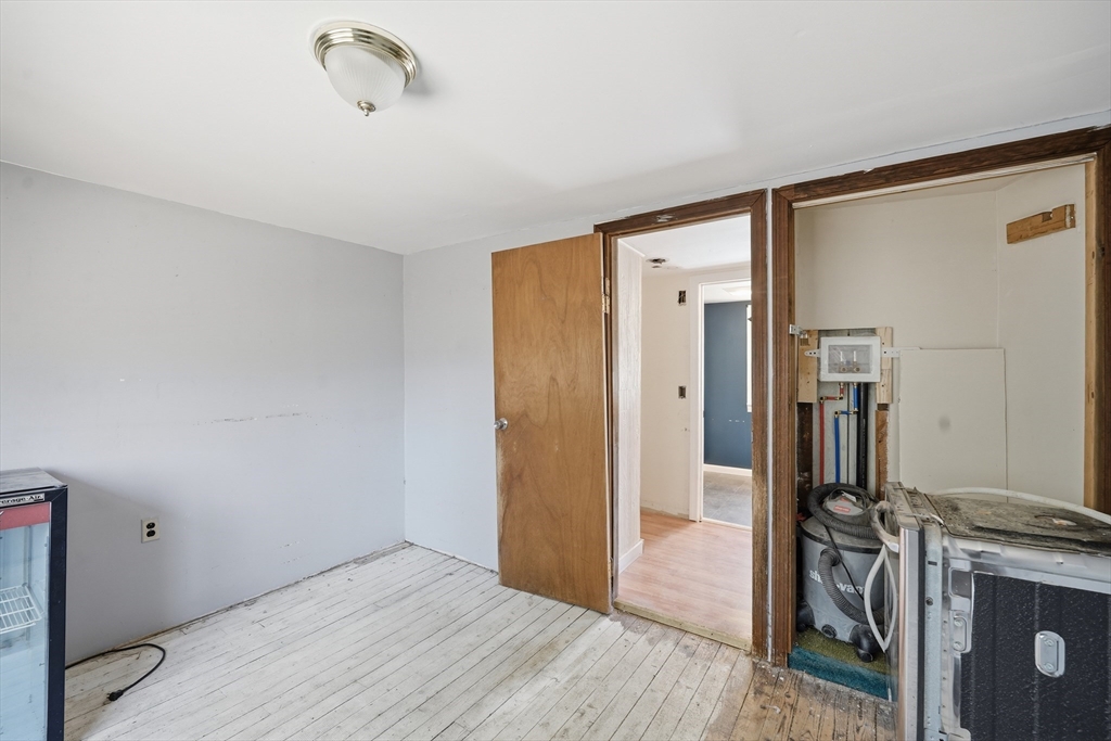 5 Torrey Street Easthampton, MA 01027 - Photo 11 of 36