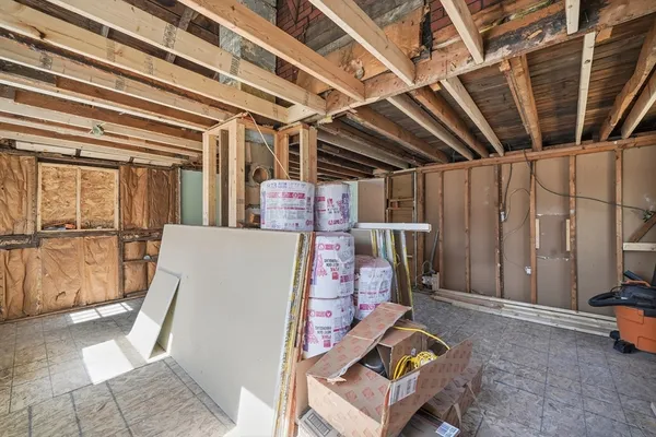 $350,000 | 5 Torrey Street, Easthampton, MA 01027