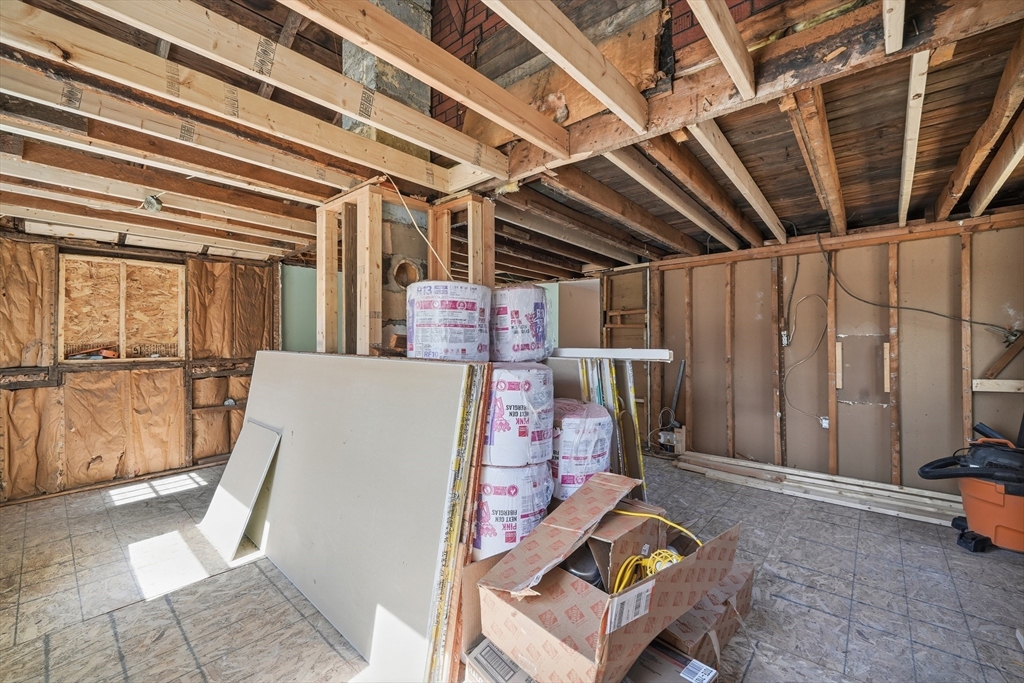 5 Torrey Street Easthampton, MA 01027 - Photo 14 of 36