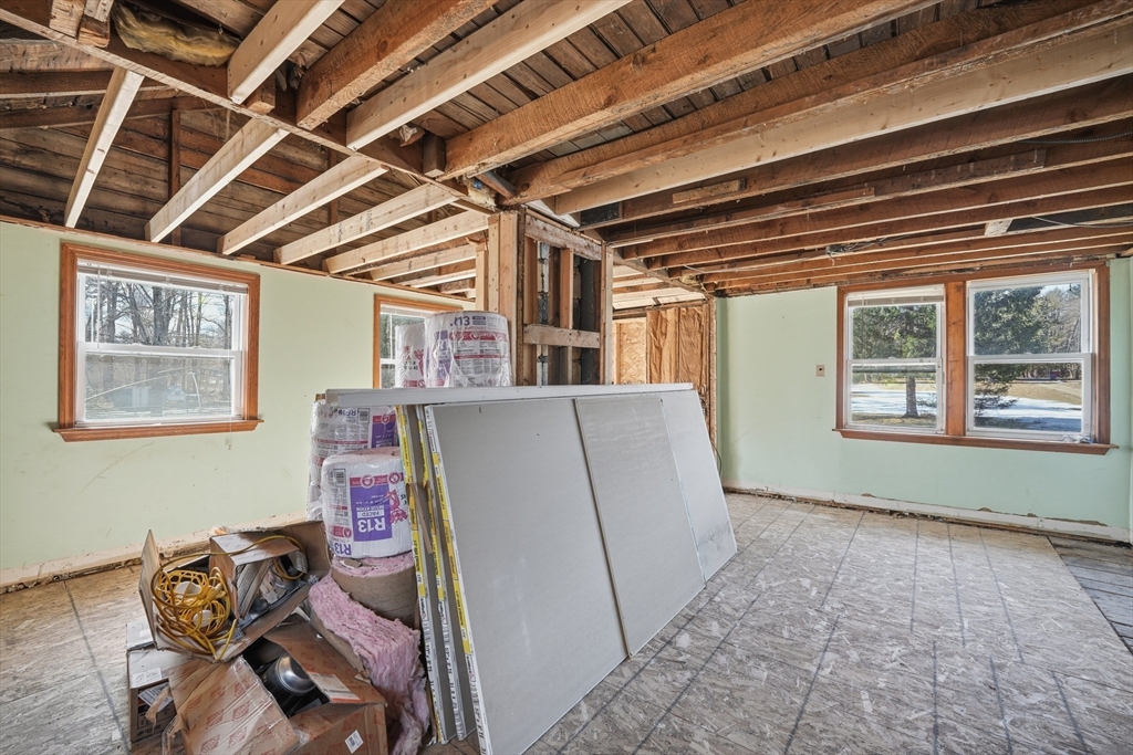 5 Torrey Street Easthampton, MA 01027 - Photo 15 of 36