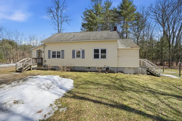 $350,000 | 5 Torrey Street, Easthampton, MA 01027