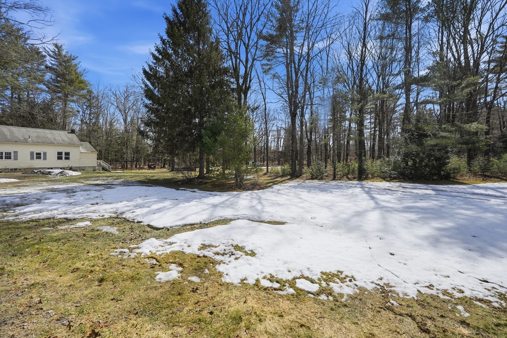 5 Torrey Street Easthampton, MA 01027 - Photo 34 of 36