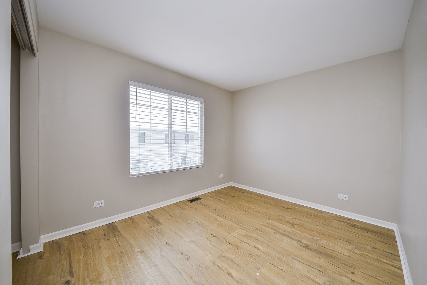 2480 BELLA Drive Pingree Grove, IL 60140 - Photo 11 of 14