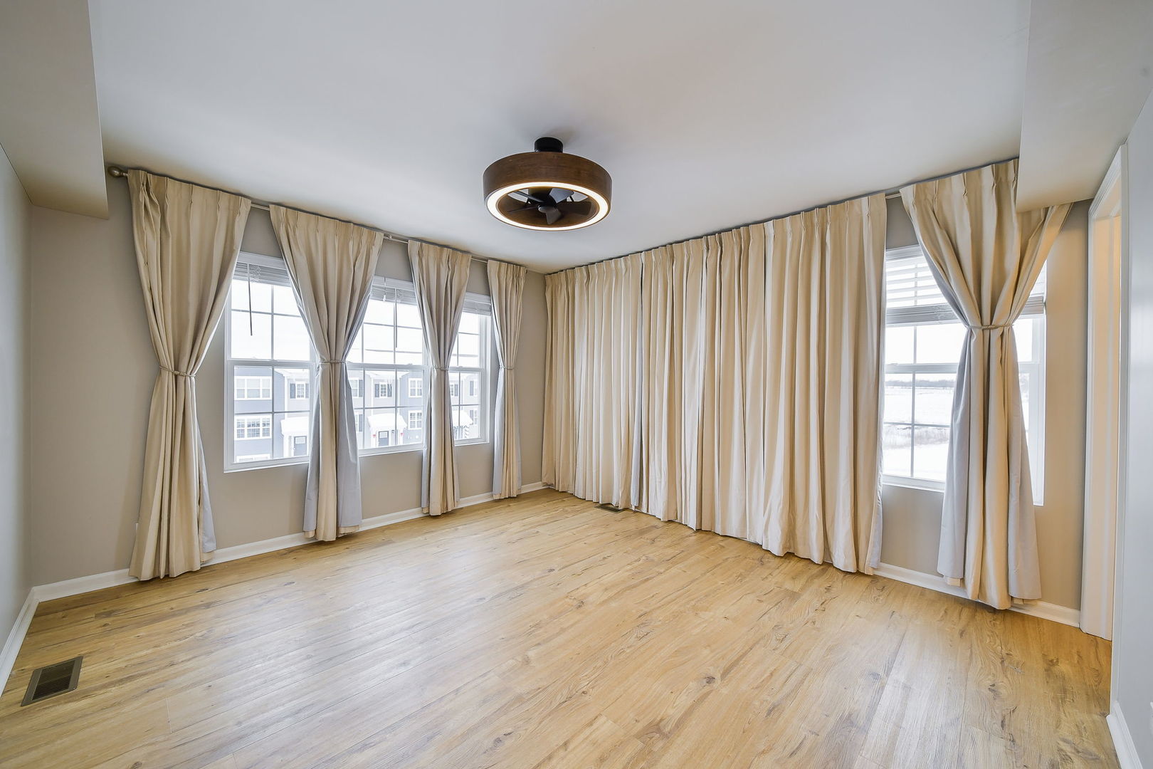 2480 BELLA Drive Pingree Grove, IL 60140 - Photo 9 of 14