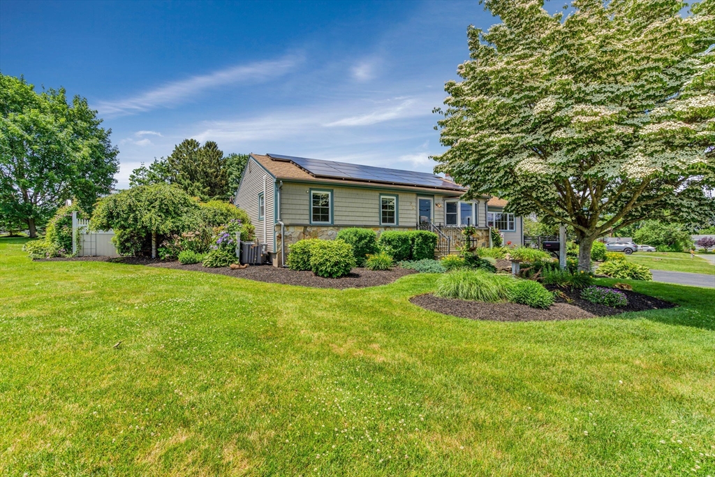 29 Gano Road Marlborough, MA 01752 - Photo 3 of 42 Gallery Image 3