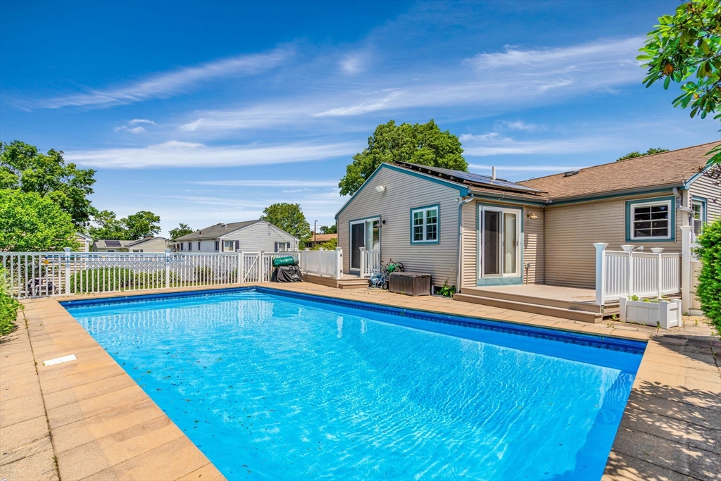 29 Gano Road Marlborough, MA 01752 - Photo 4 of 42 Gallery Image 4