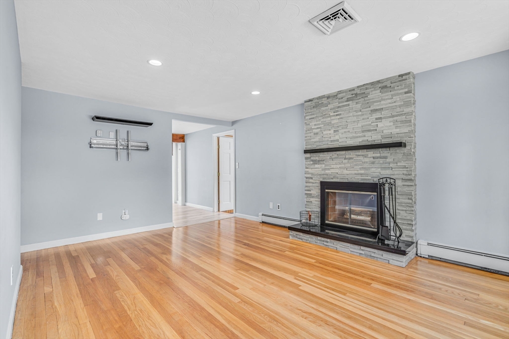 29 Gano Road Marlborough, MA 01752 - Photo 6 of 42 Gallery Image 6
