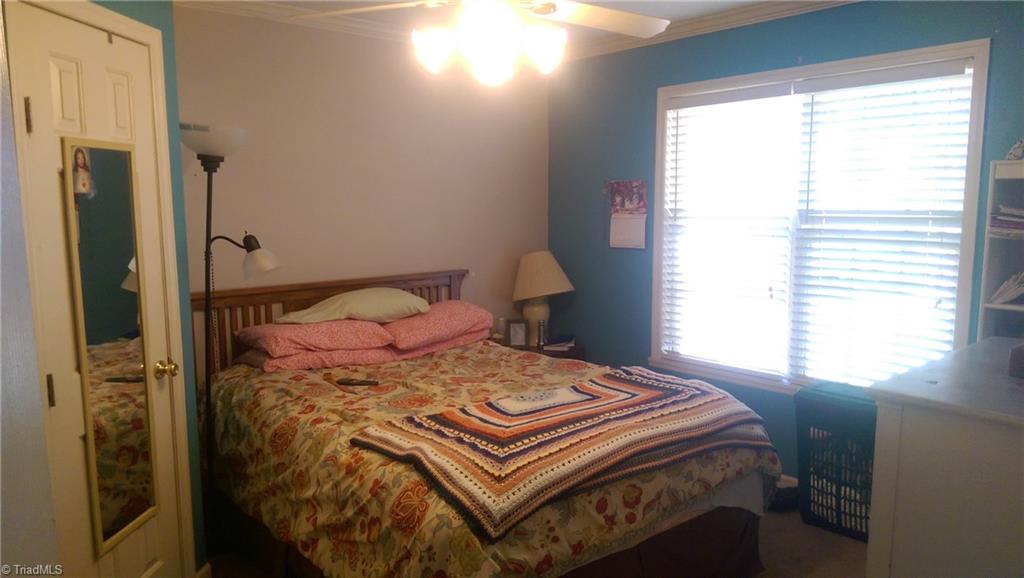 168 Reece Road Winston-Salem, NC 27107 - Photo 12 of 23 Second bedroomhas recent paint.