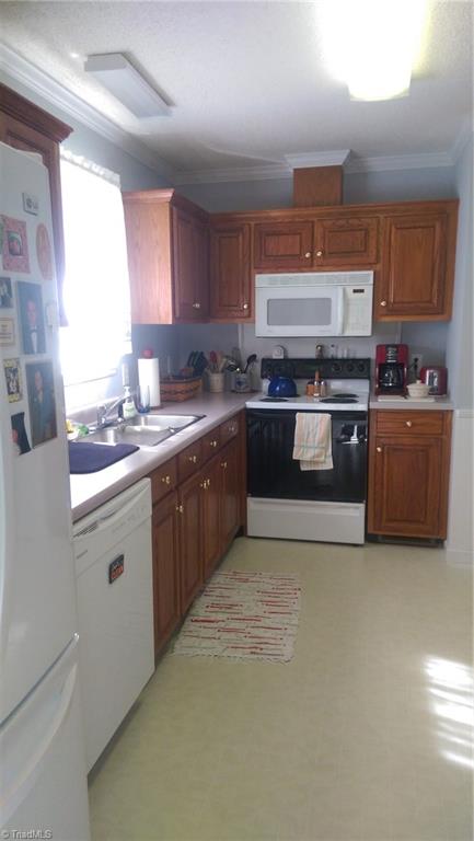 168 Reece Road Winston-Salem, NC 27107 - Photo 8 of 23 Kitchen
