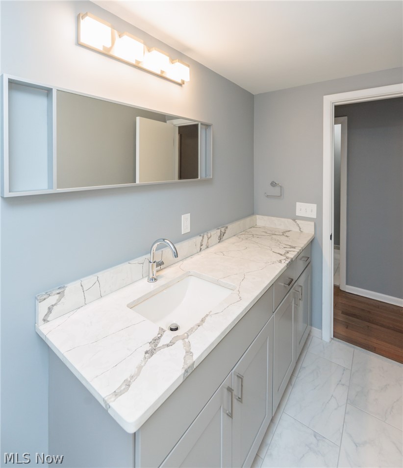 2539 Warrensville Center Road, Unit DOWN Cleveland, OH 44118 - Photo 28 of 43