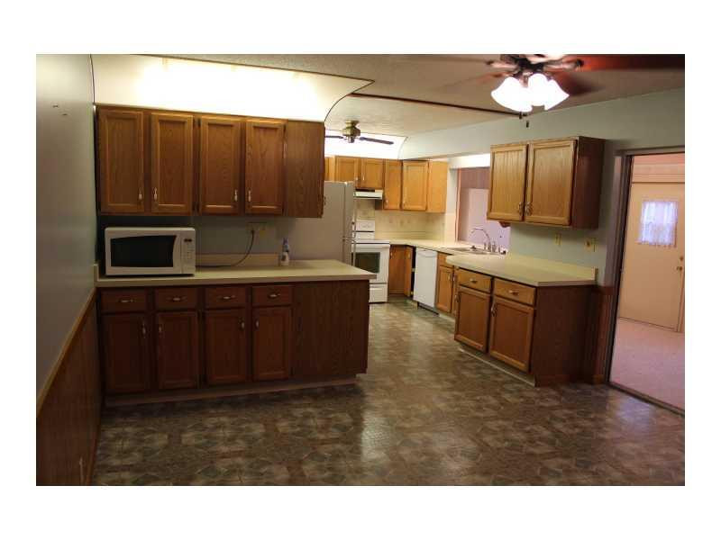 674 Northwest 12th Road Boca Raton, FL 33486 - Photo 14 of 31 Kitchen