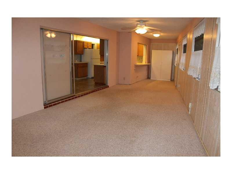 674 Northwest 12th Road Boca Raton, FL 33486 - Photo 18 of 31 Family/Great Room