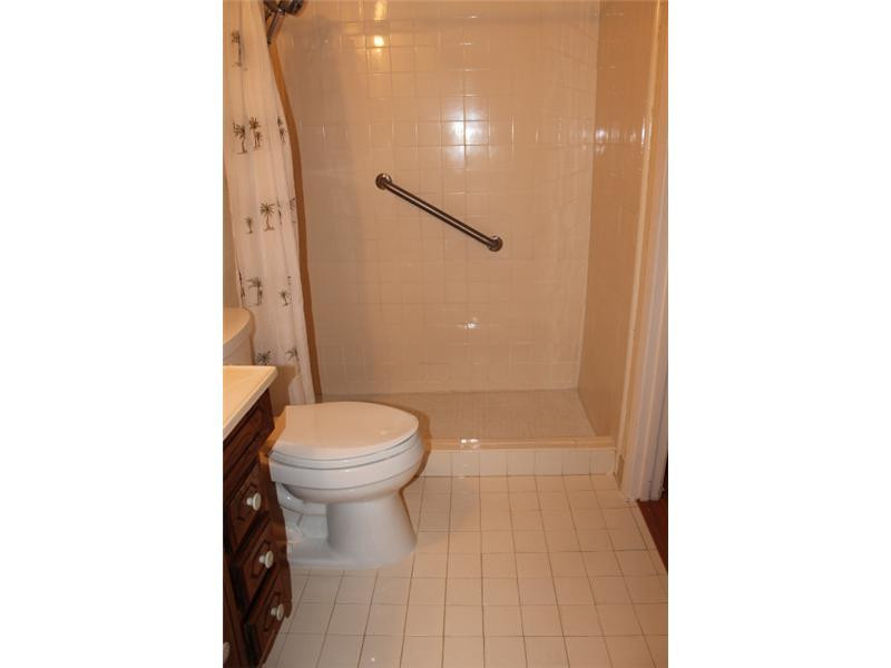 674 Northwest 12th Road Boca Raton, FL 33486 - Photo 23 of 31 Bathroom