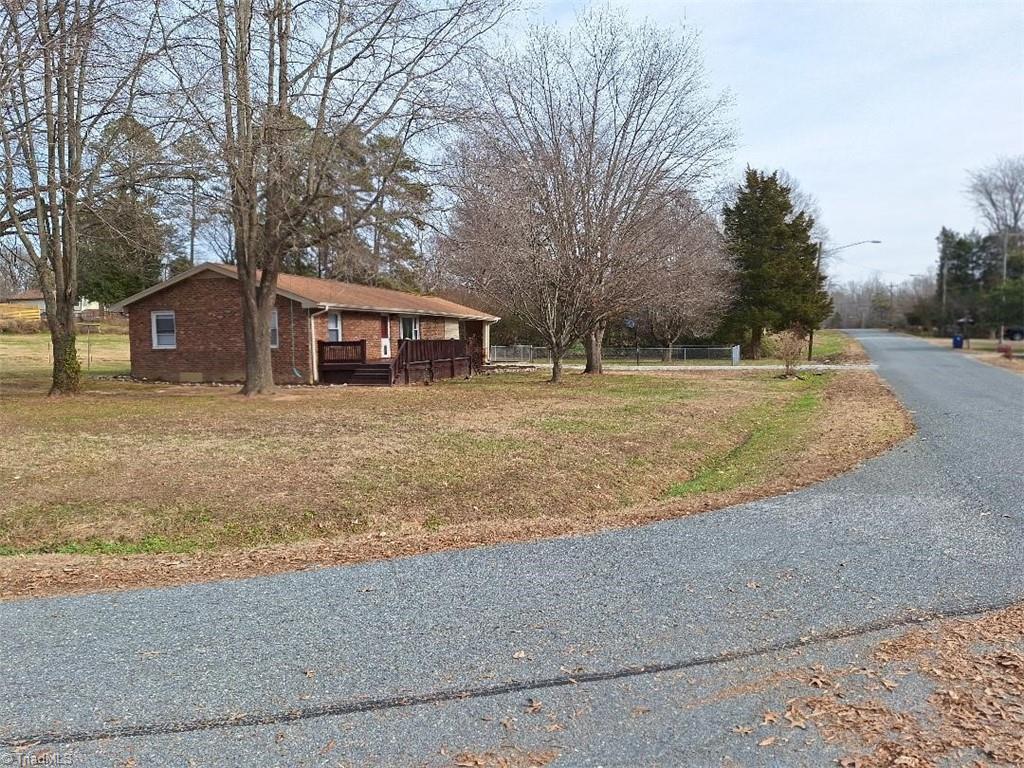 115 Rink Road Winston-Salem, NC 27107 - Photo 6 of 30