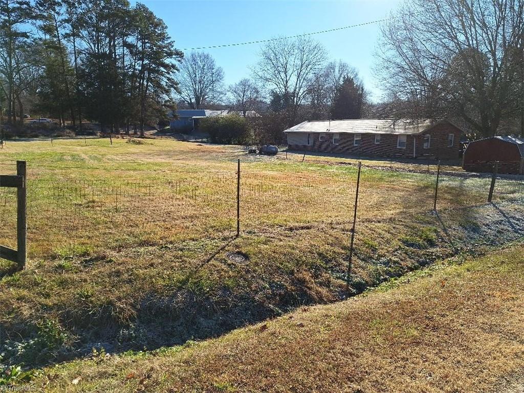 115 Rink Road Winston-Salem, NC 27107 - Photo 7 of 30