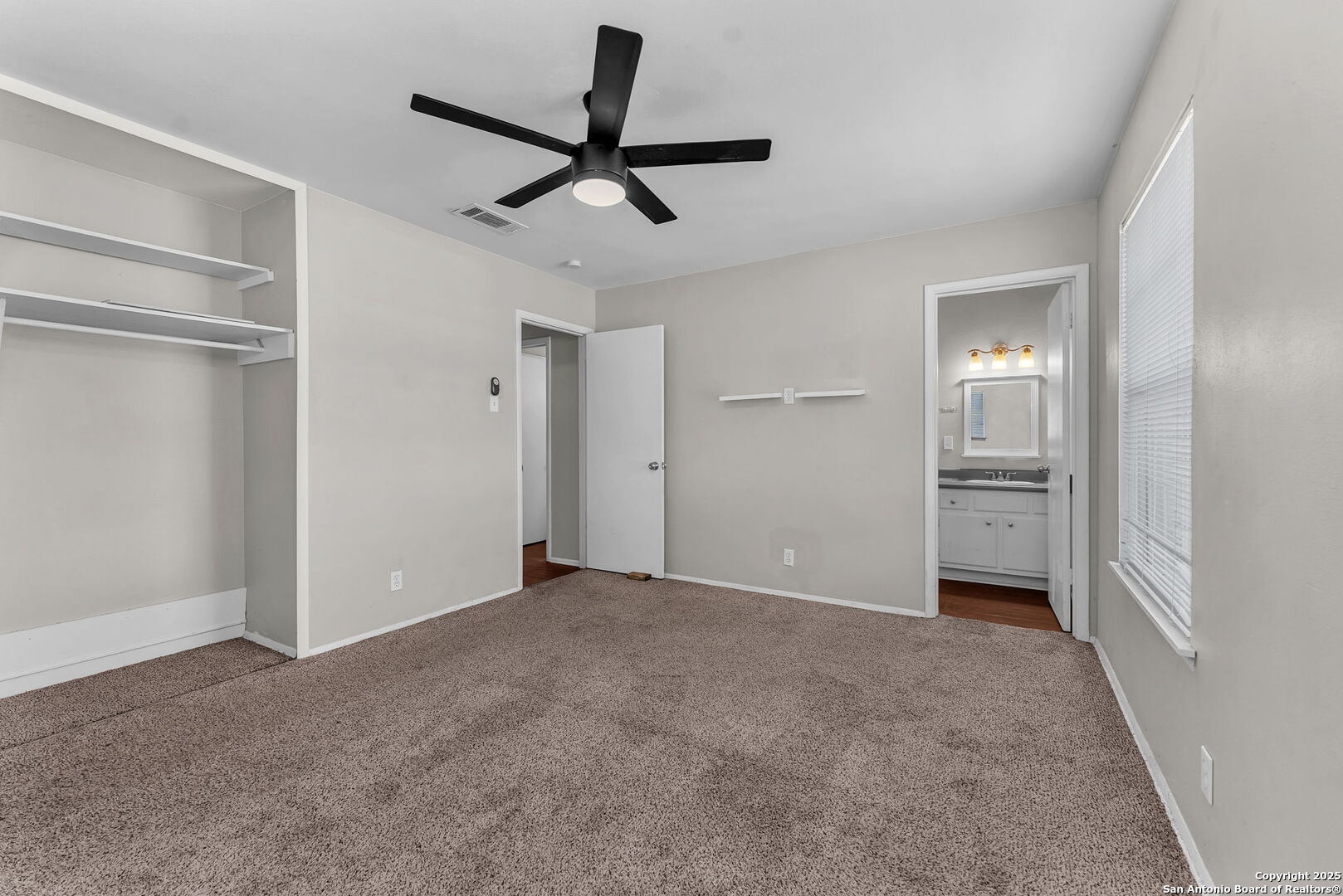 5022 Village Path San Antonio, TX 78218 - Photo 14 of 38