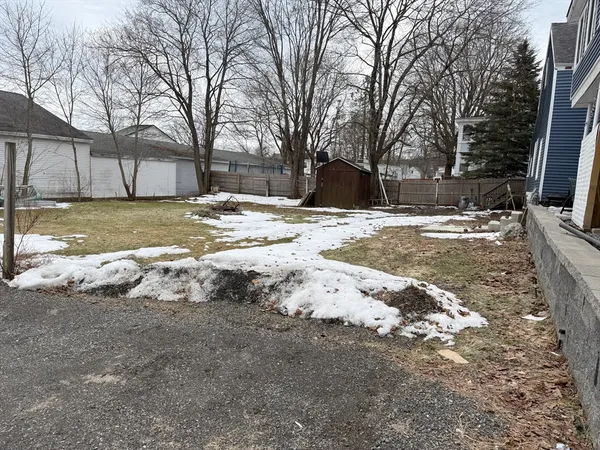 $2,000 | 93 Spruce Street, Unit 93, Winchendon, MA 01475