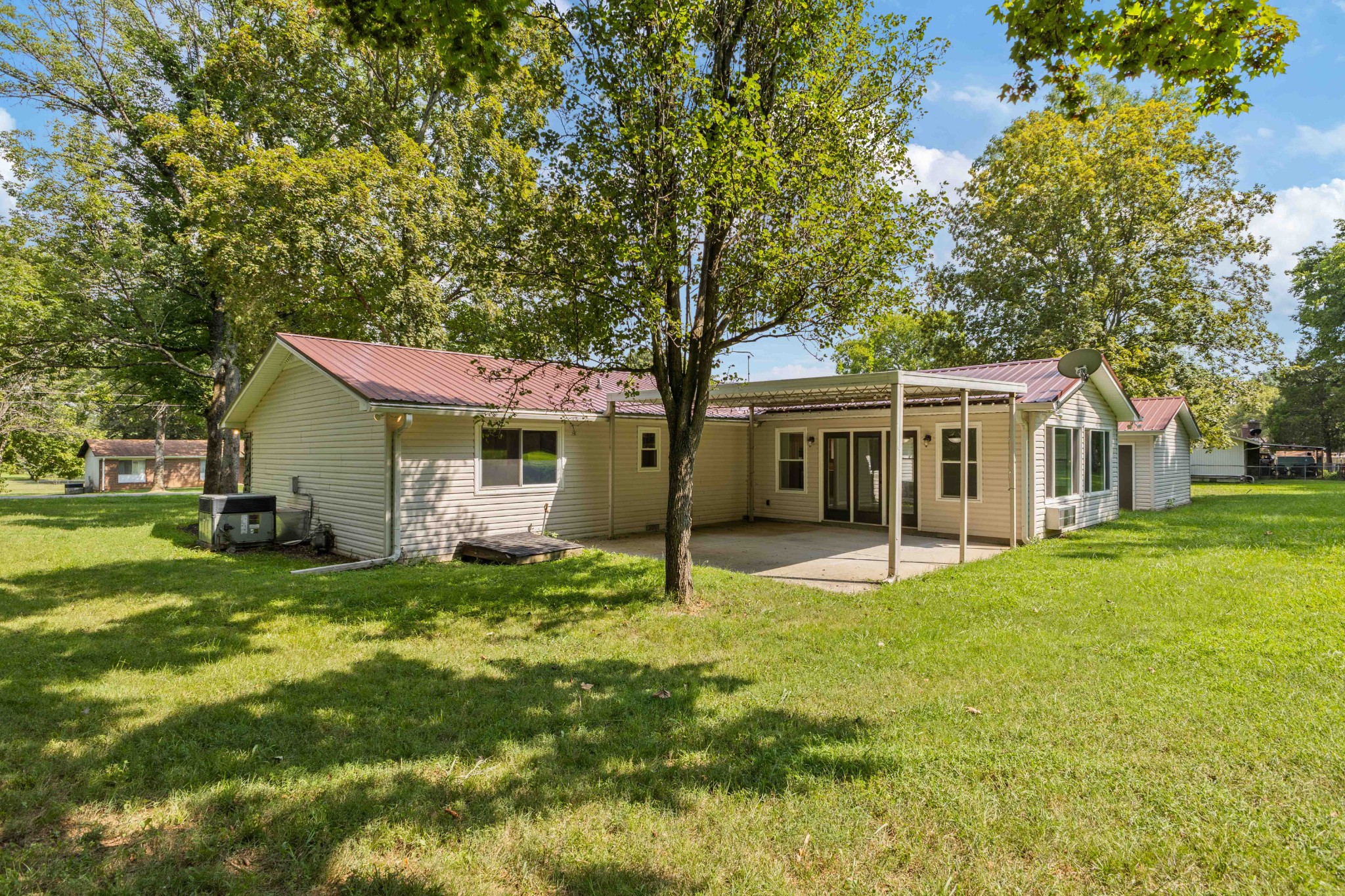 2306 Raspberry Lane Lebanon, TN 37087 - Photo 7 of 100 a view of a house with a yard
