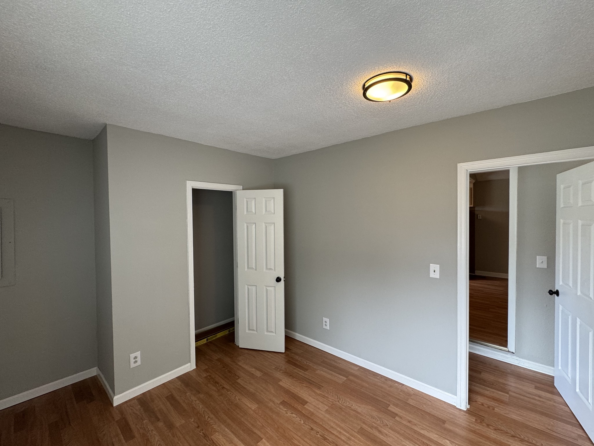 2306 Raspberry Lane Lebanon, TN 37087 - Photo 76 of 100 an empty room with wooden floor and closet
