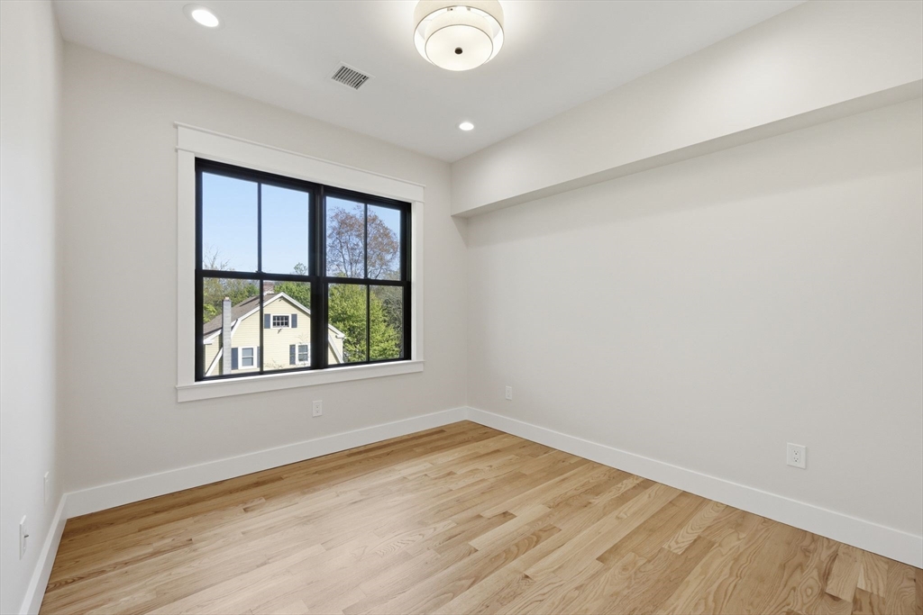 14 Garfield Street, Unit A3 Northampton, MA 01062 - Photo 39 of 42