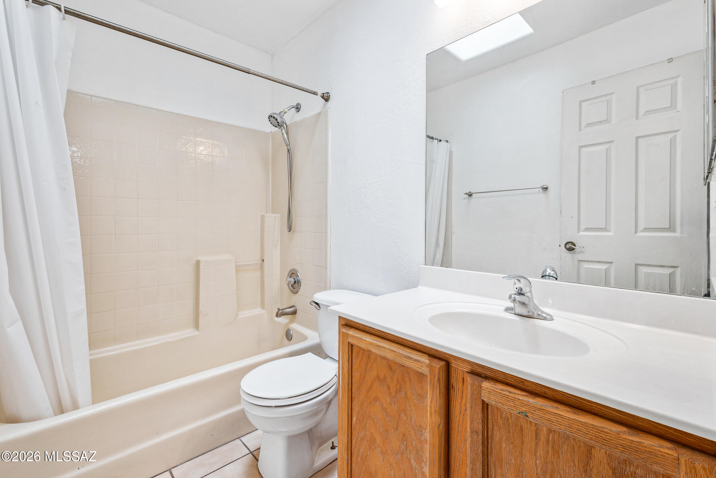 1626 Canta Court Rio Rico, AZ 85648 - Photo 17 of 43 Bathroom