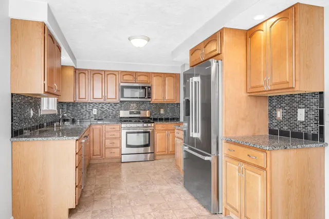 $439,900 | 39 Westchester Court, Hudson, NH 03051