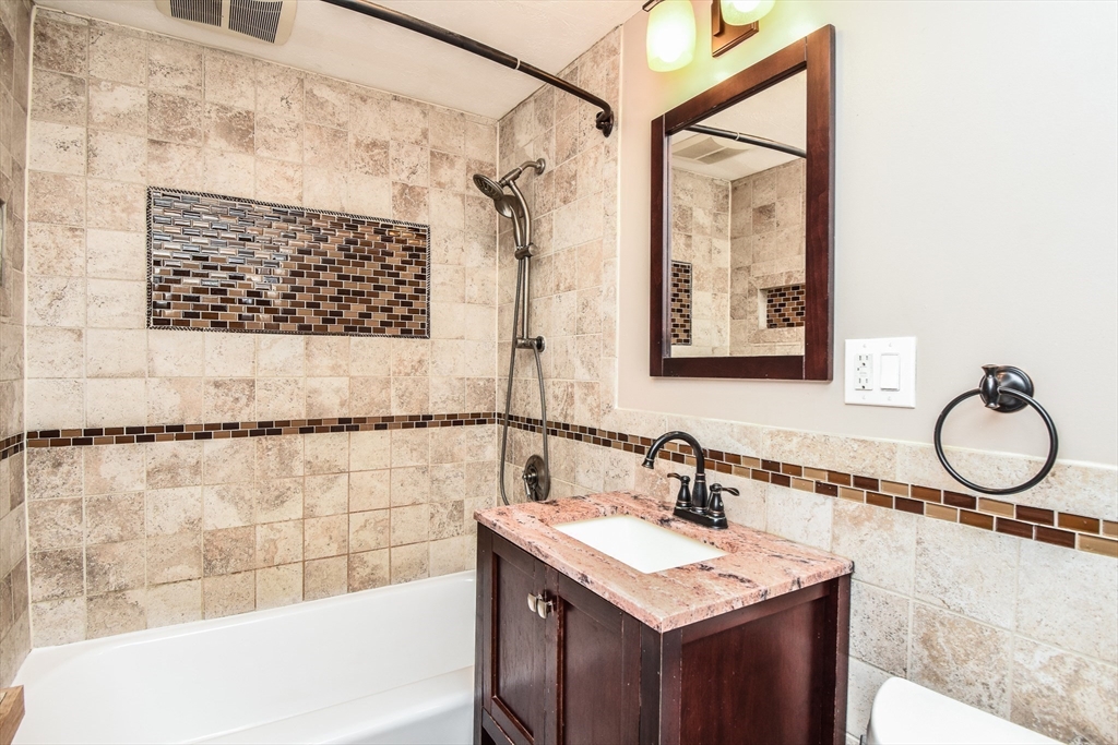 7 Hilltop Road, Unit A Watertown, MA 02472 - Photo 11 of 23