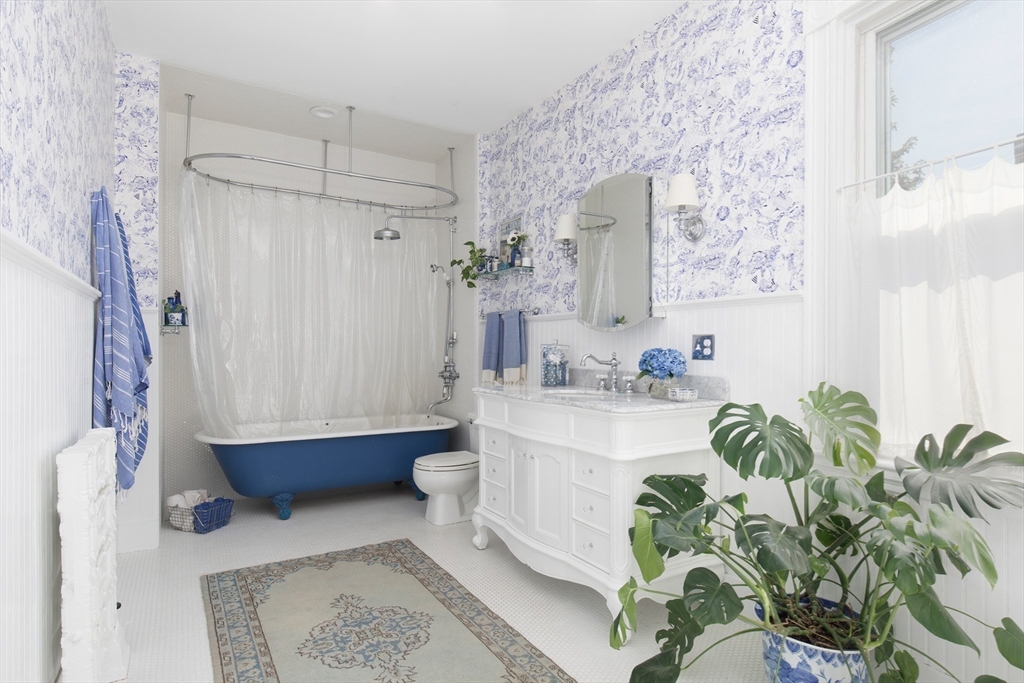 198 Byron Street Boston, MA 02128 - Photo 13 of 21